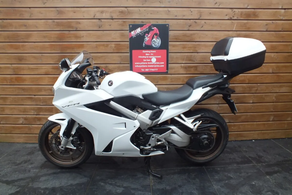 2017 Honda VFR800F (Low Miles & Loaded) - Image 3
