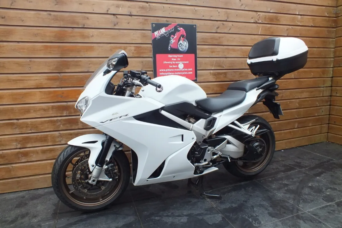 2017 Honda VFR800F (Low Miles & Loaded) - Image 3