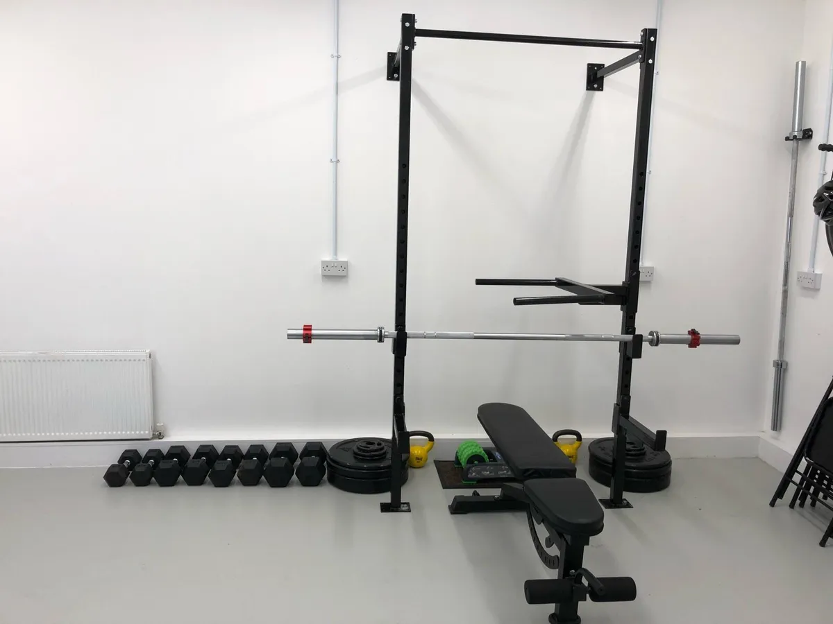 Wall mounted weight rack