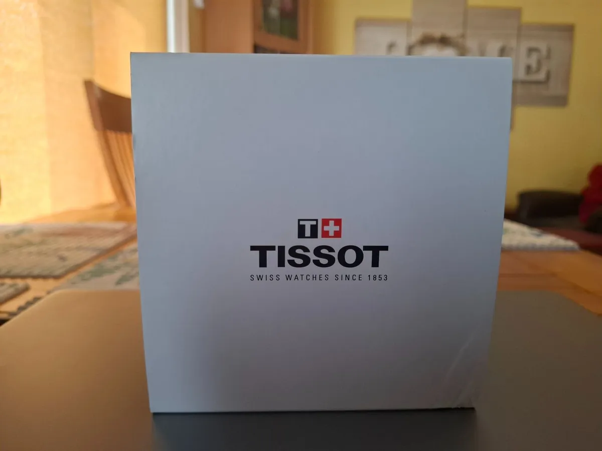 Tissot Watch  SEASTAR 1000 QUARTZ Watch New in Box - Image 3