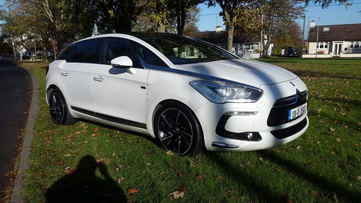 Car - Image 3