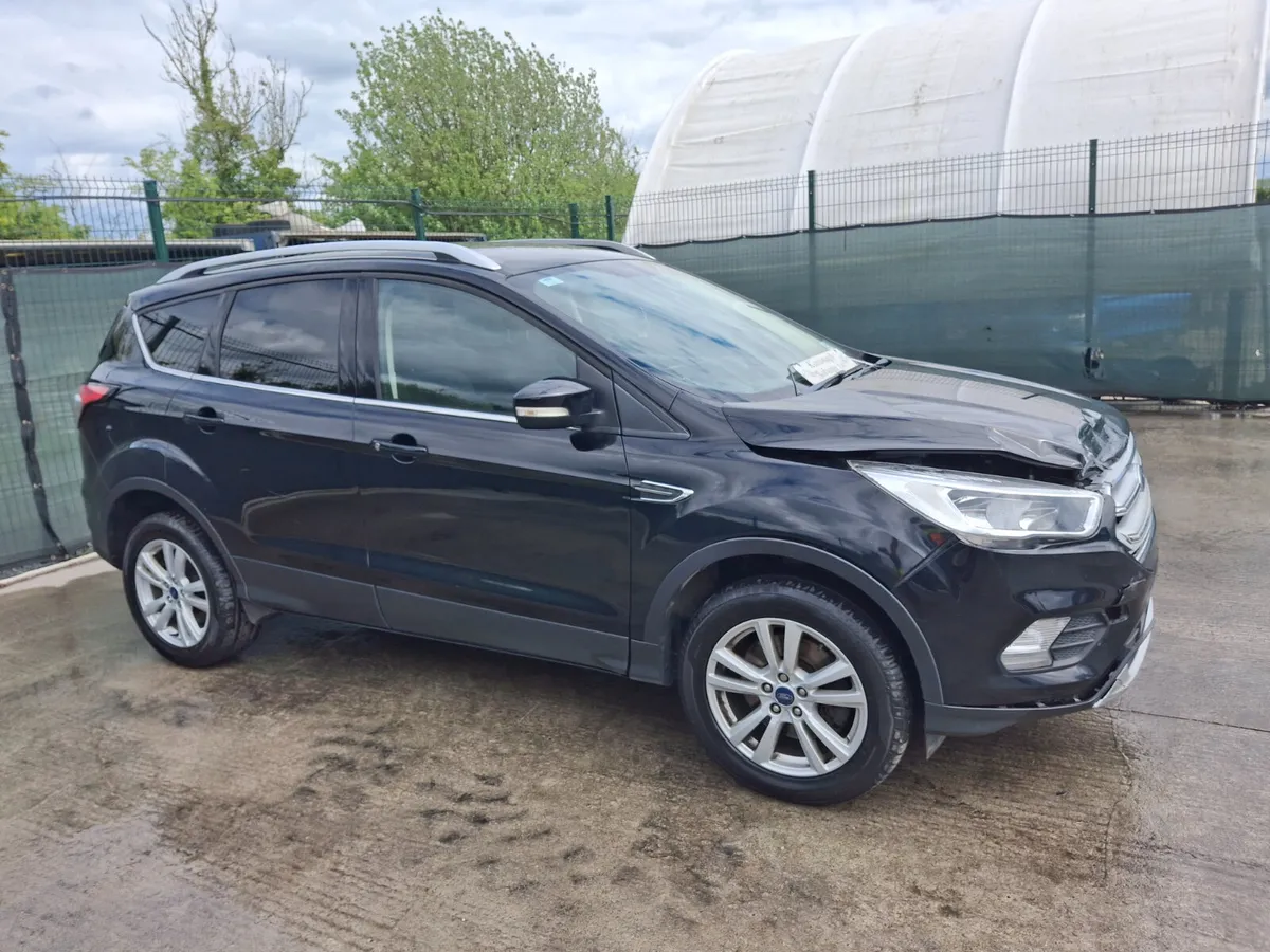 2018 Ford Kuga Zetec.. Very Light Damage - Image 2