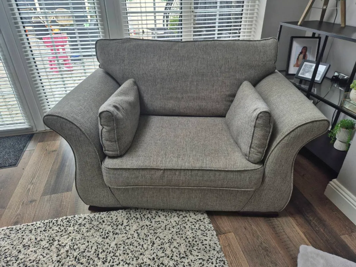 3 piece suite - Image 3