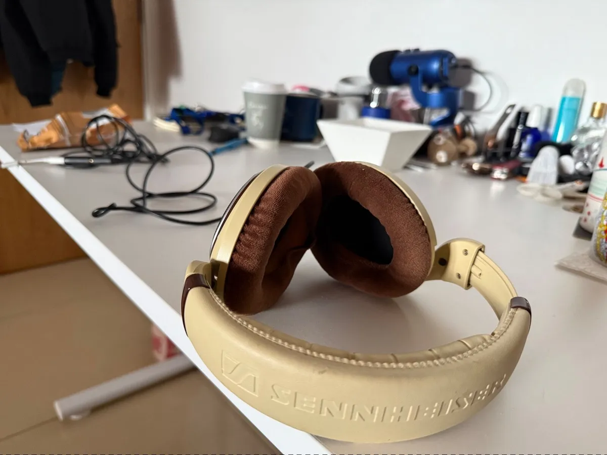 Sennheiser HD 598 Headphones - Image 2