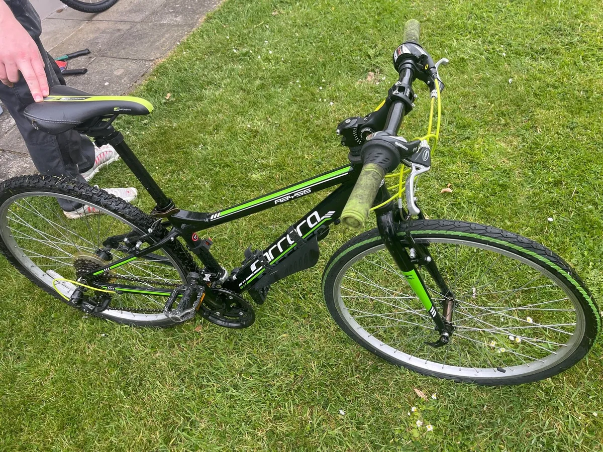 Carrera abyss hybrid bike - Image 2