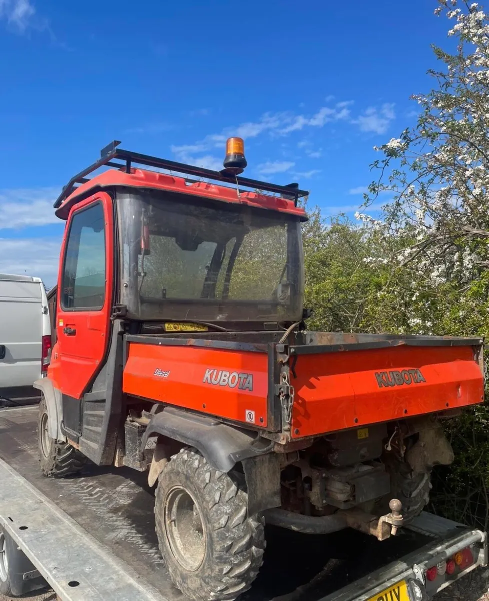 Kubota RVT900 Gator - Image 2