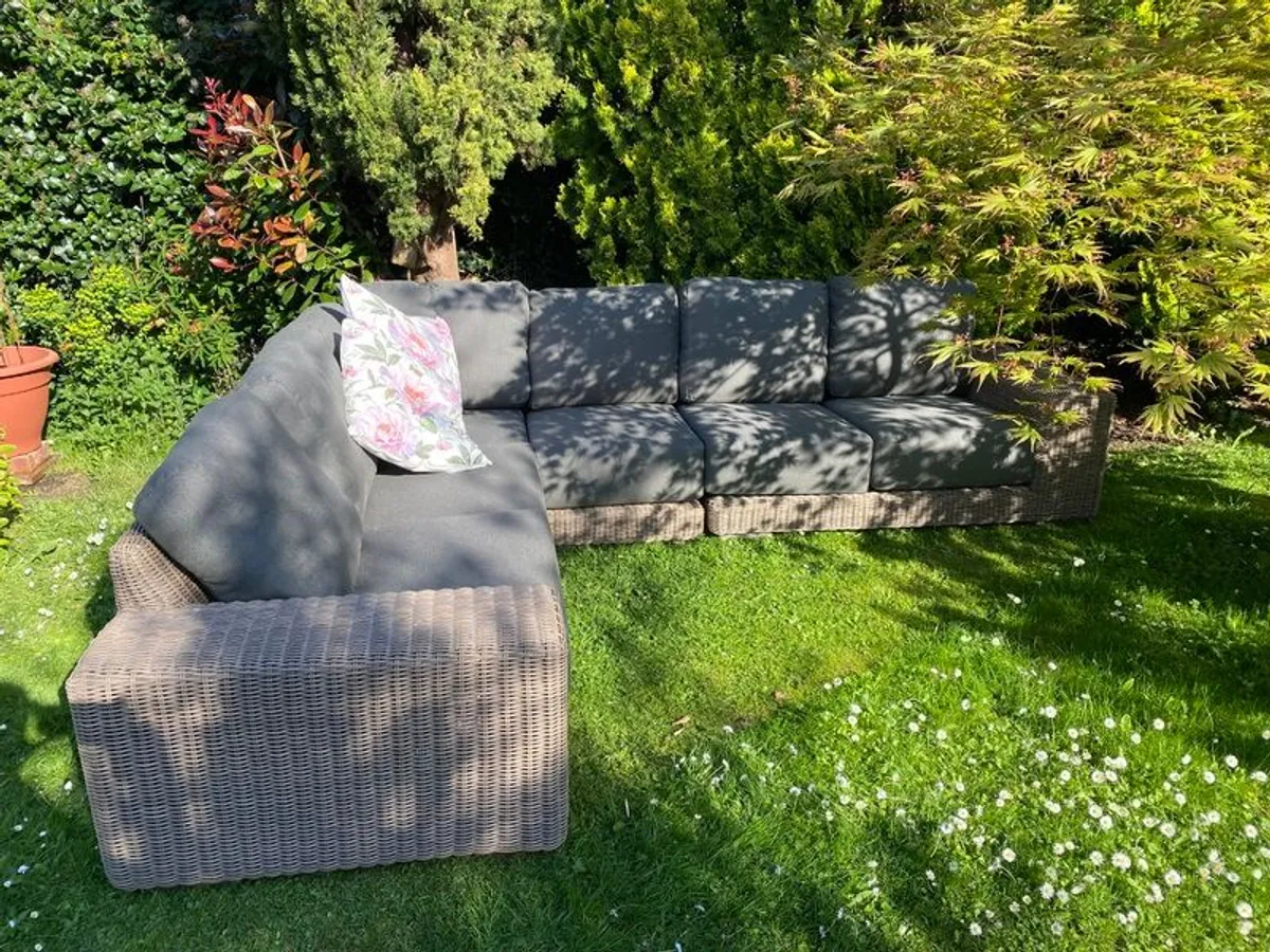 Garden Furniture - Image 2