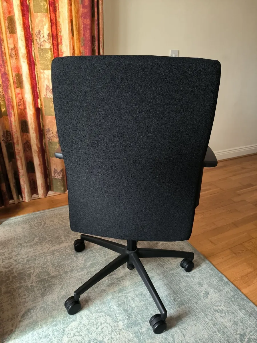 Office chairs - Image 2