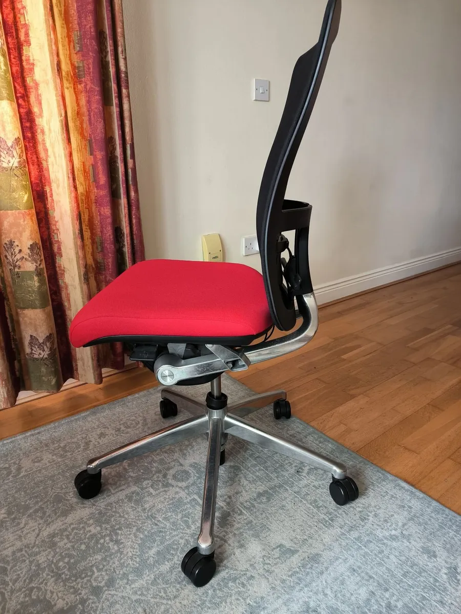 Office chairs - Image 4