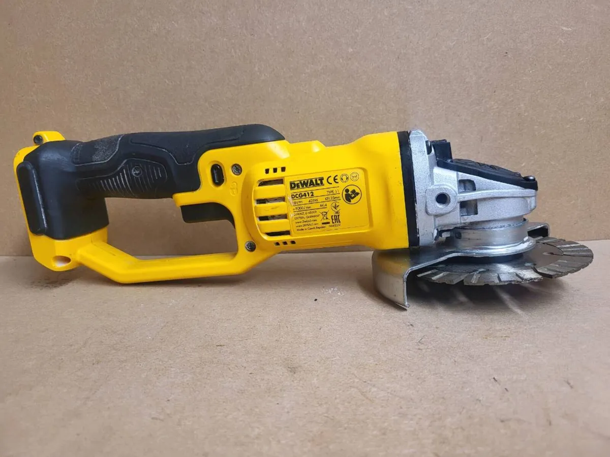 Dewalt dcg412 18v xr cordless grinder - Image 3