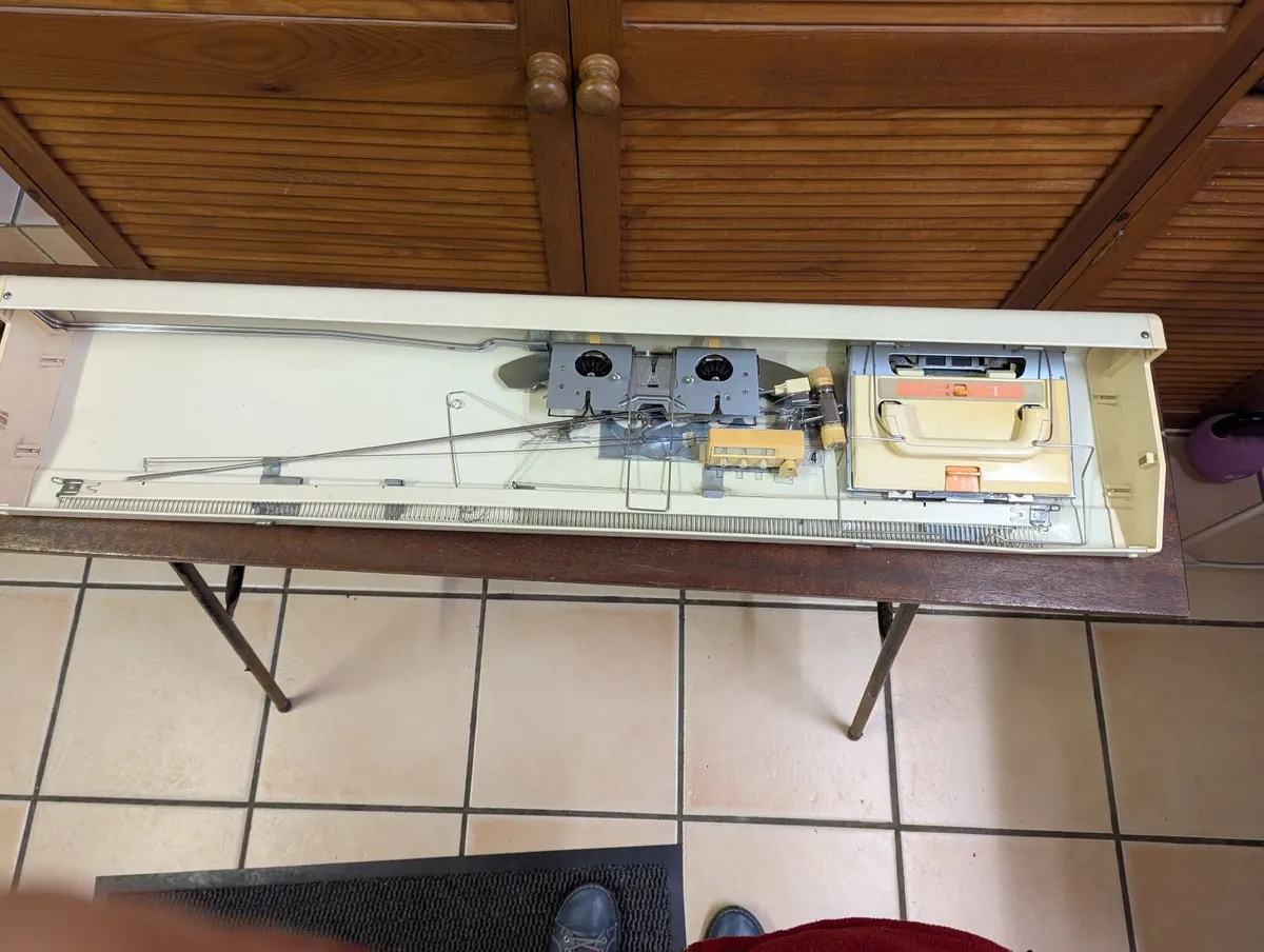Brother KH840 Vintage Knitting Machine & KR830 rib - Image 3