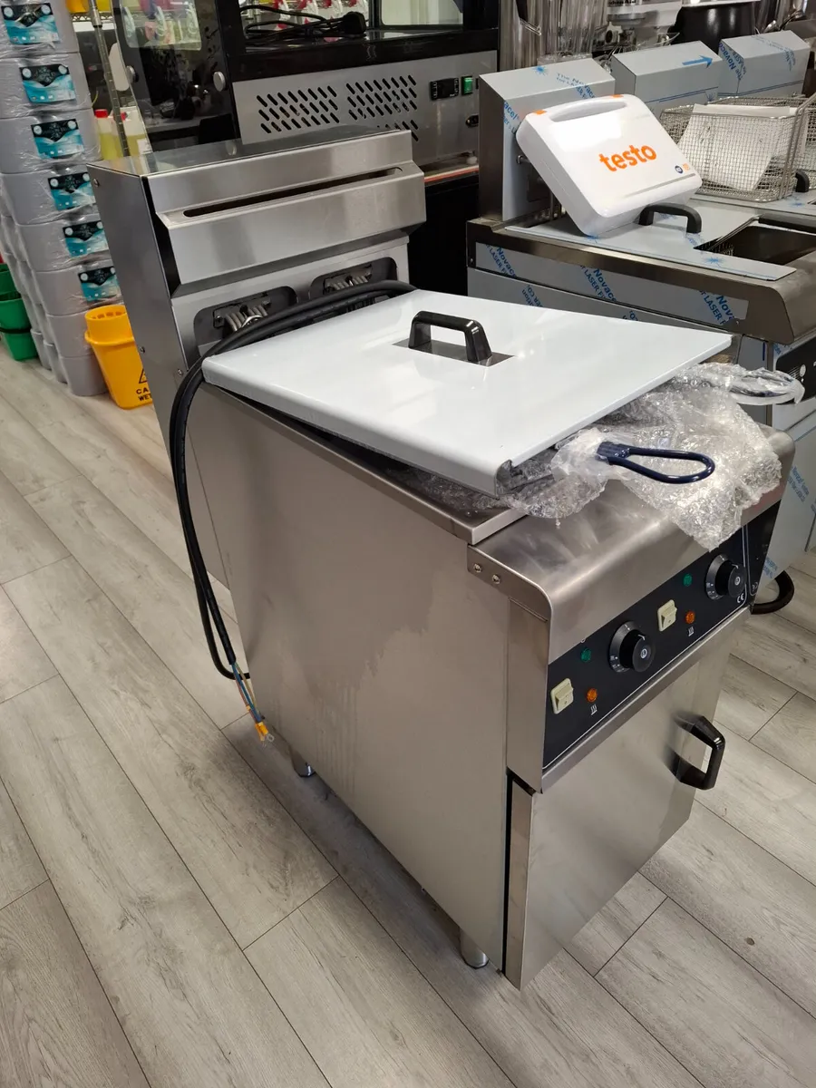 Twin tank commercial fryer electric 2 x 10L tanks - Image 2