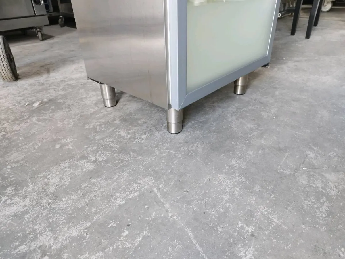 Electrolux display fridge x12 - Image 4