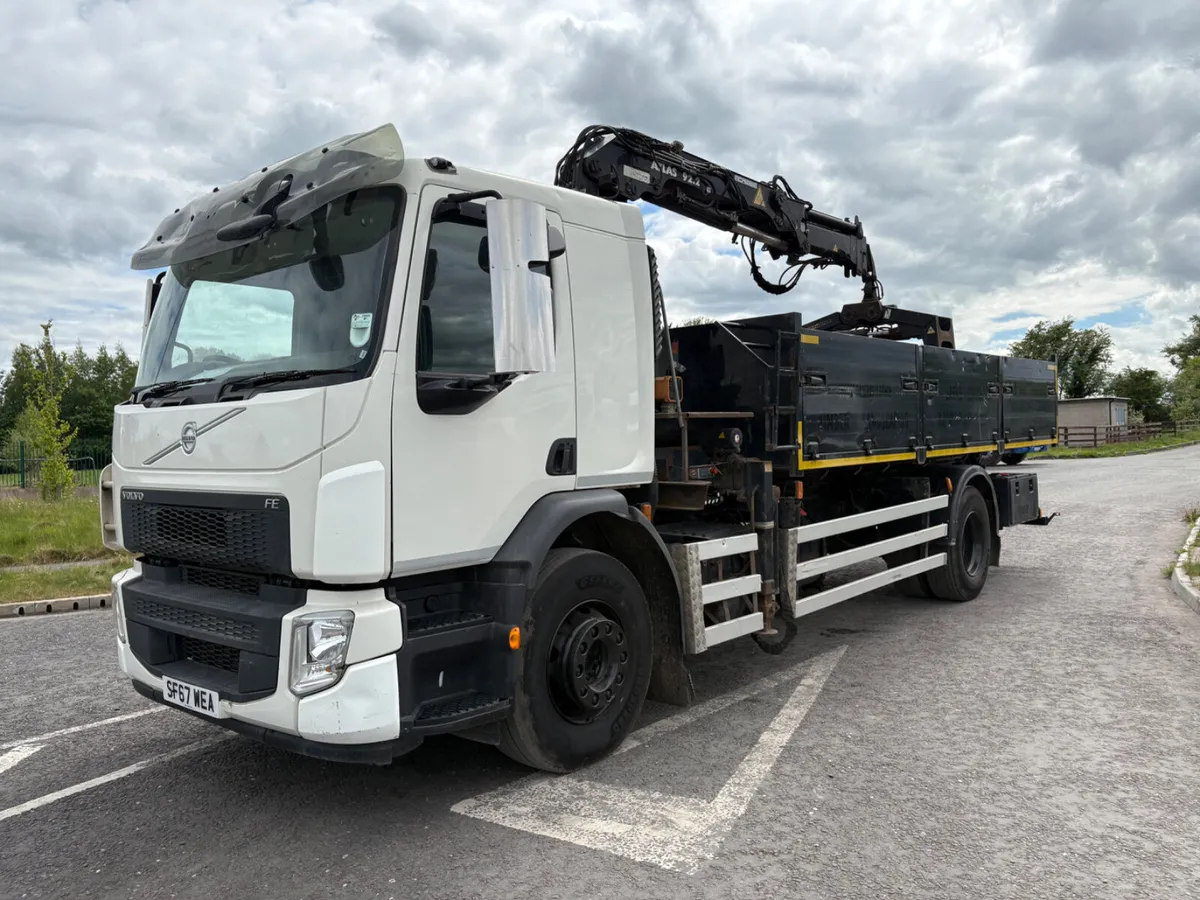 Volvo  FE280 Crane Tipper - Image 4