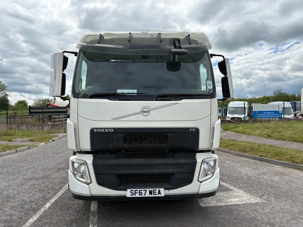 Volvo  FE280 Crane Tipper - Image 3