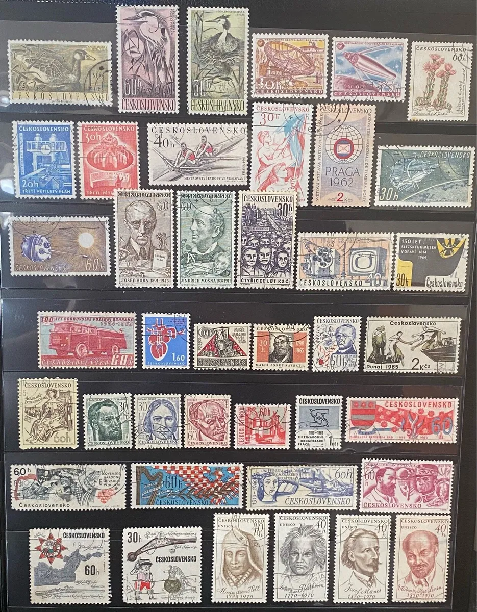 Czechoslovakian stamp lot - used- 59 stamps - Image 1