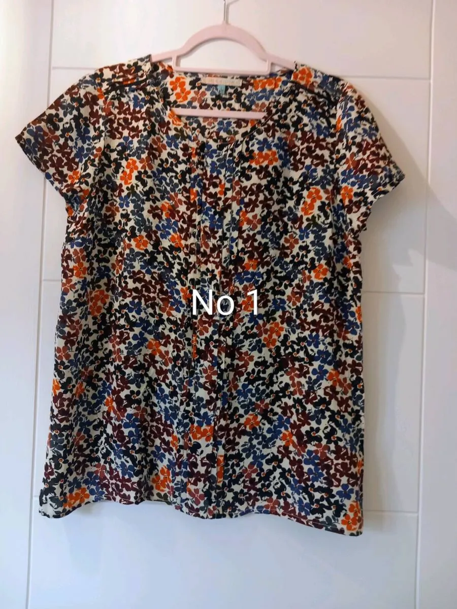 Ladies Tops Size Large - Image 1