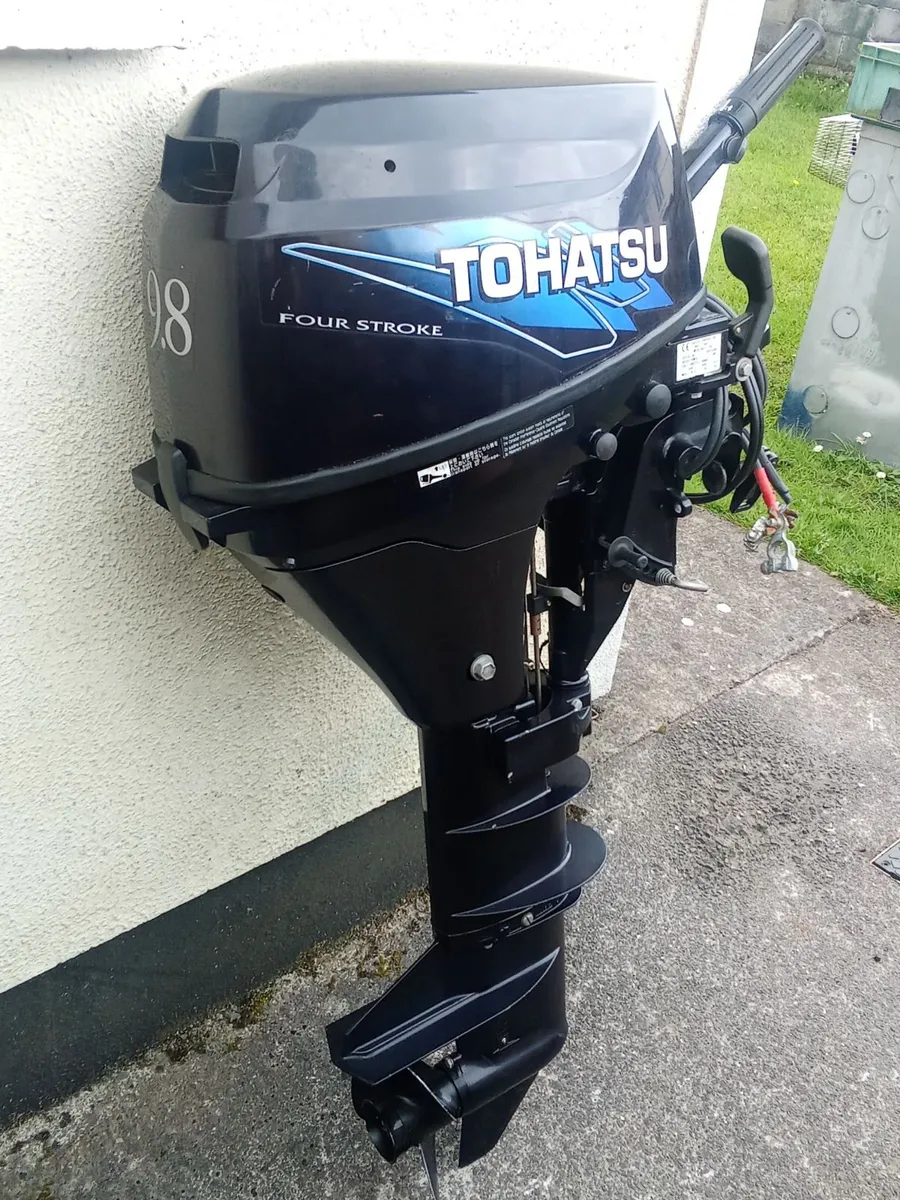 4-stroke outboard TOHATSU-9,8 hp - Image 1