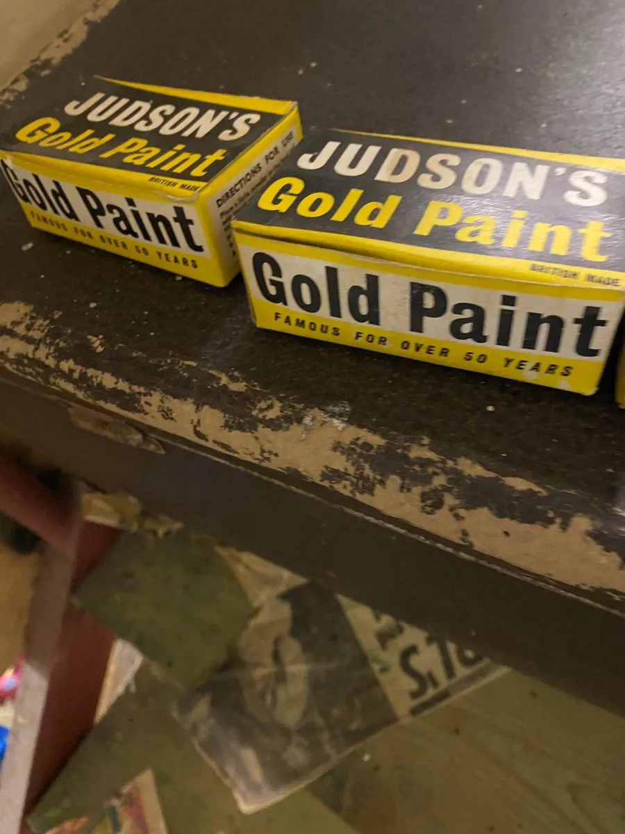 Judsons antique gold paint - Image 1