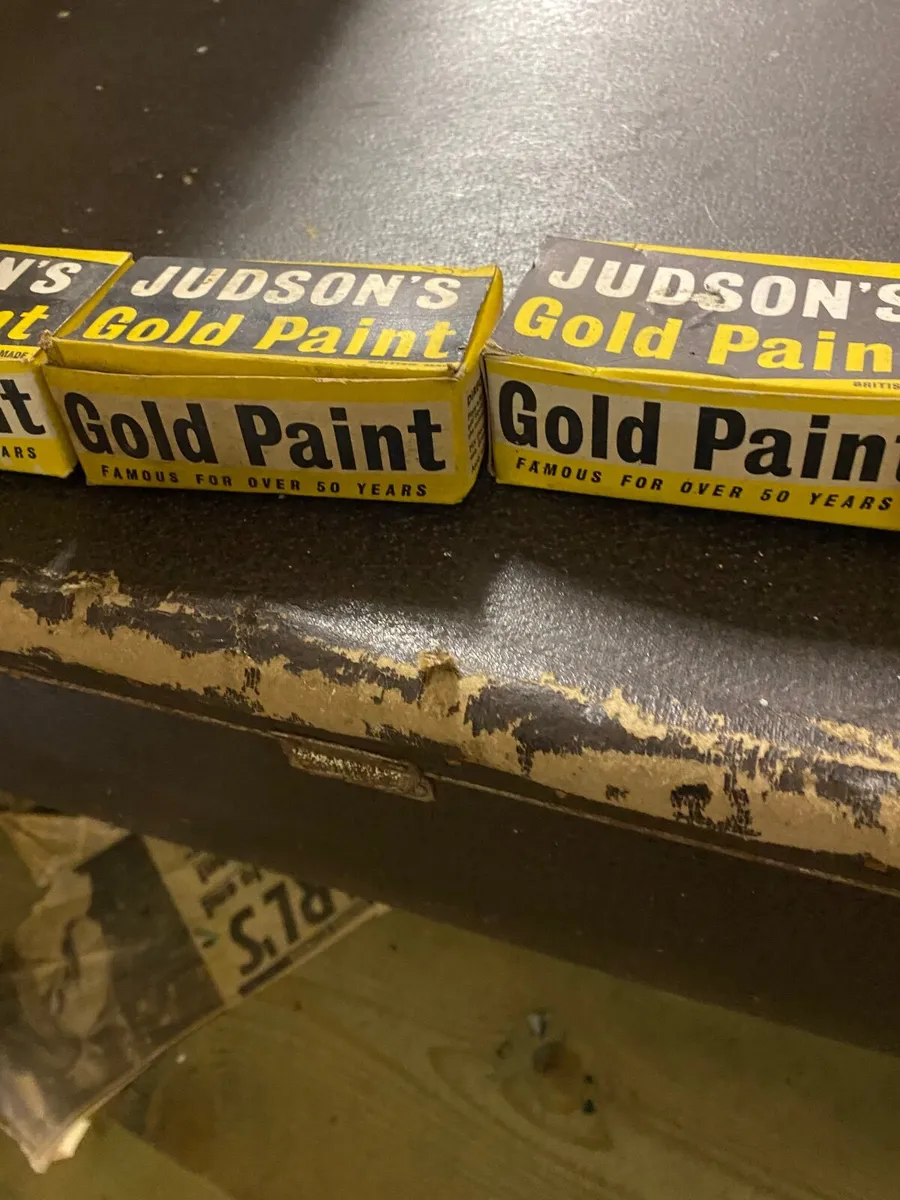 Judsons antique gold paint - Image 2
