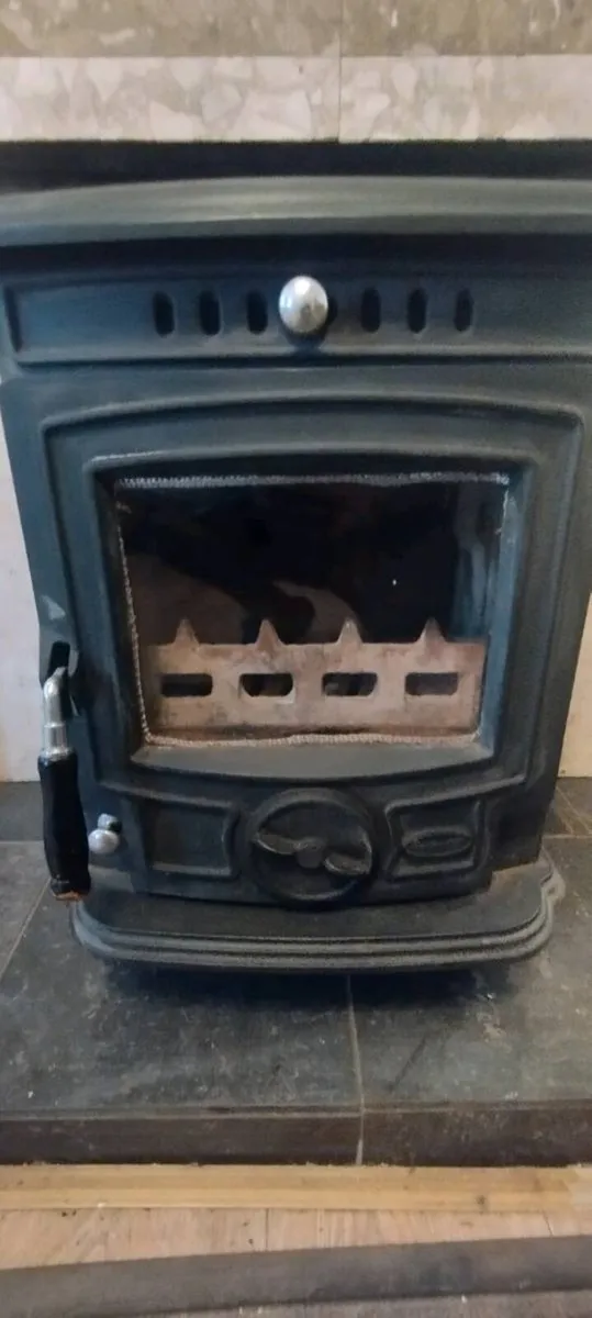 Blacksmith wood fire stove - Image 1