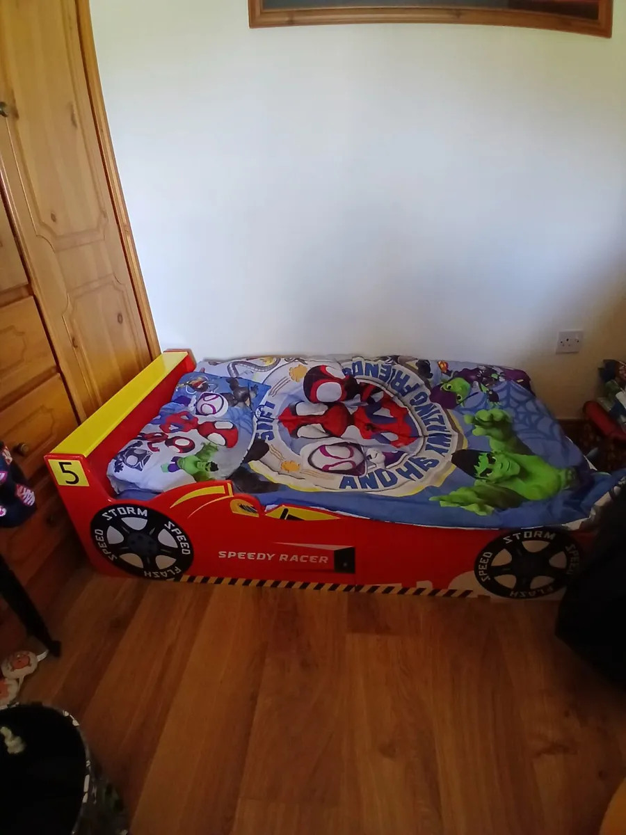 Childs car bed suits 1/6 yr old - Image 2