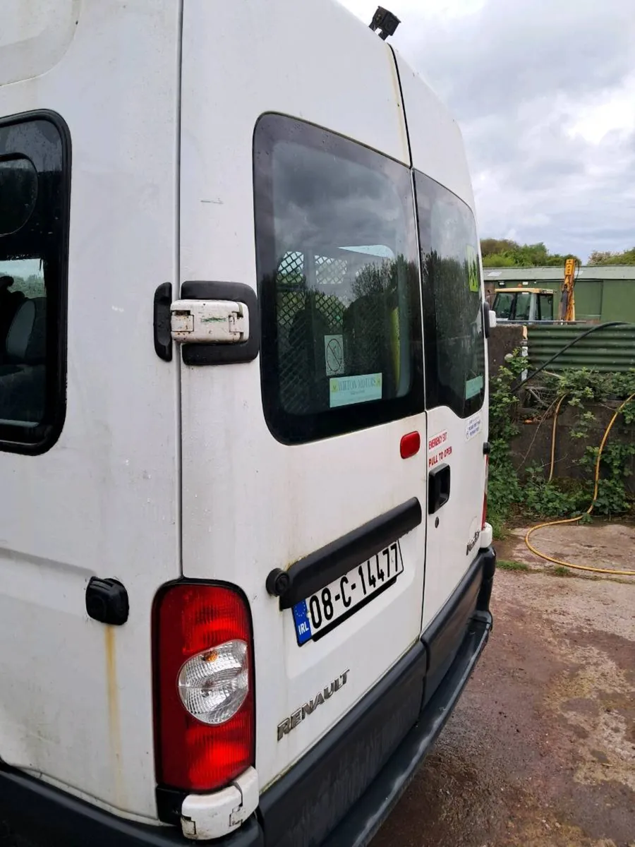 16 seater mini bus. Perfect for camper conversion - Image 4