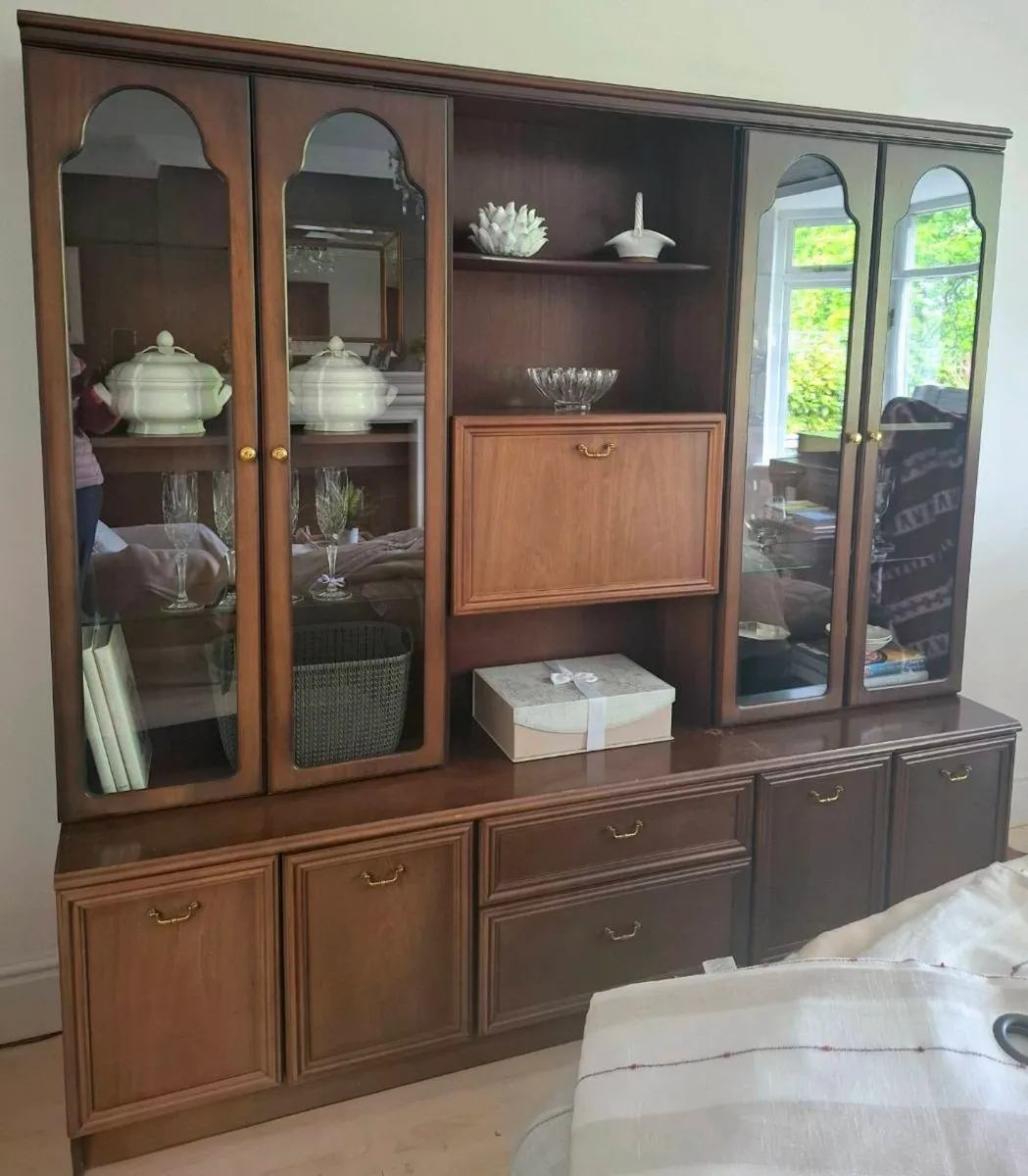 Display cabinet - Image 1