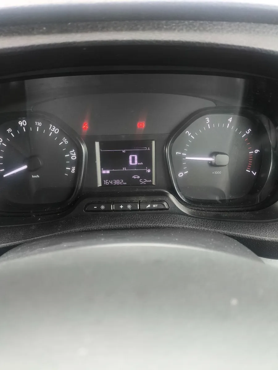 Peugeot Expert 2022 - Image 4