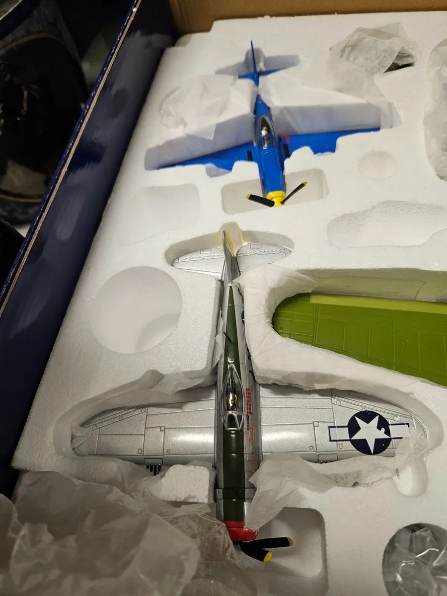 Corgi American WW2 B17 P51 and P47 Aircraft - Image 4