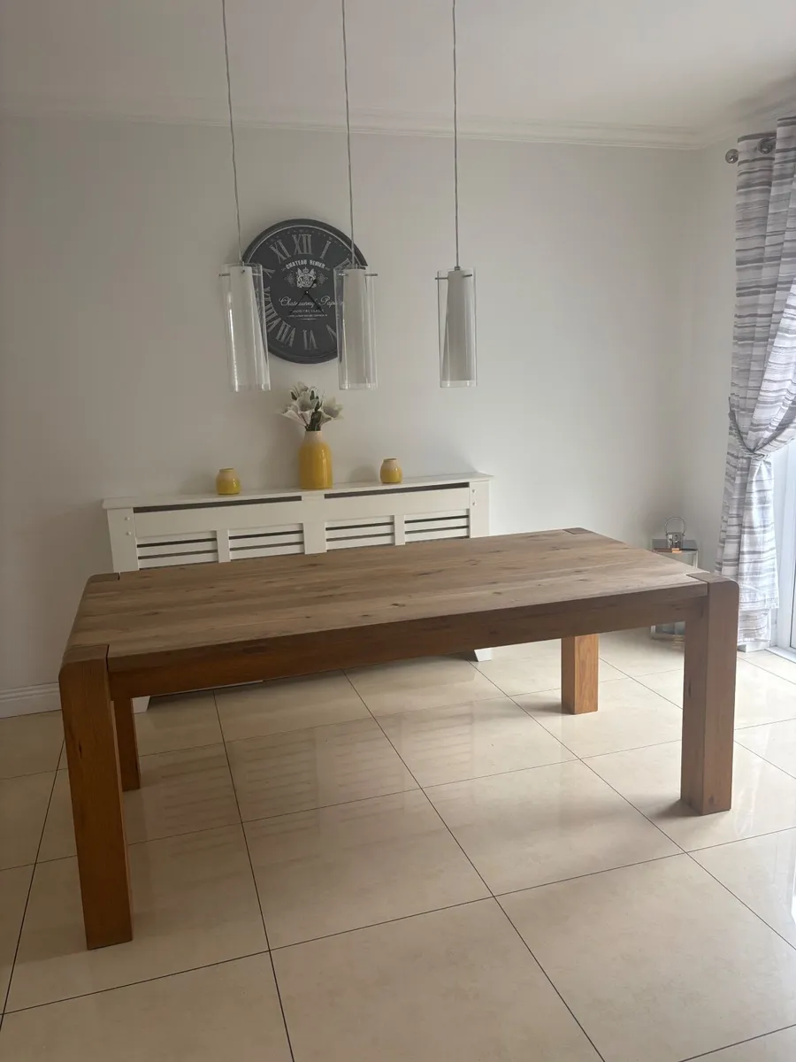 Dining table - Image 2