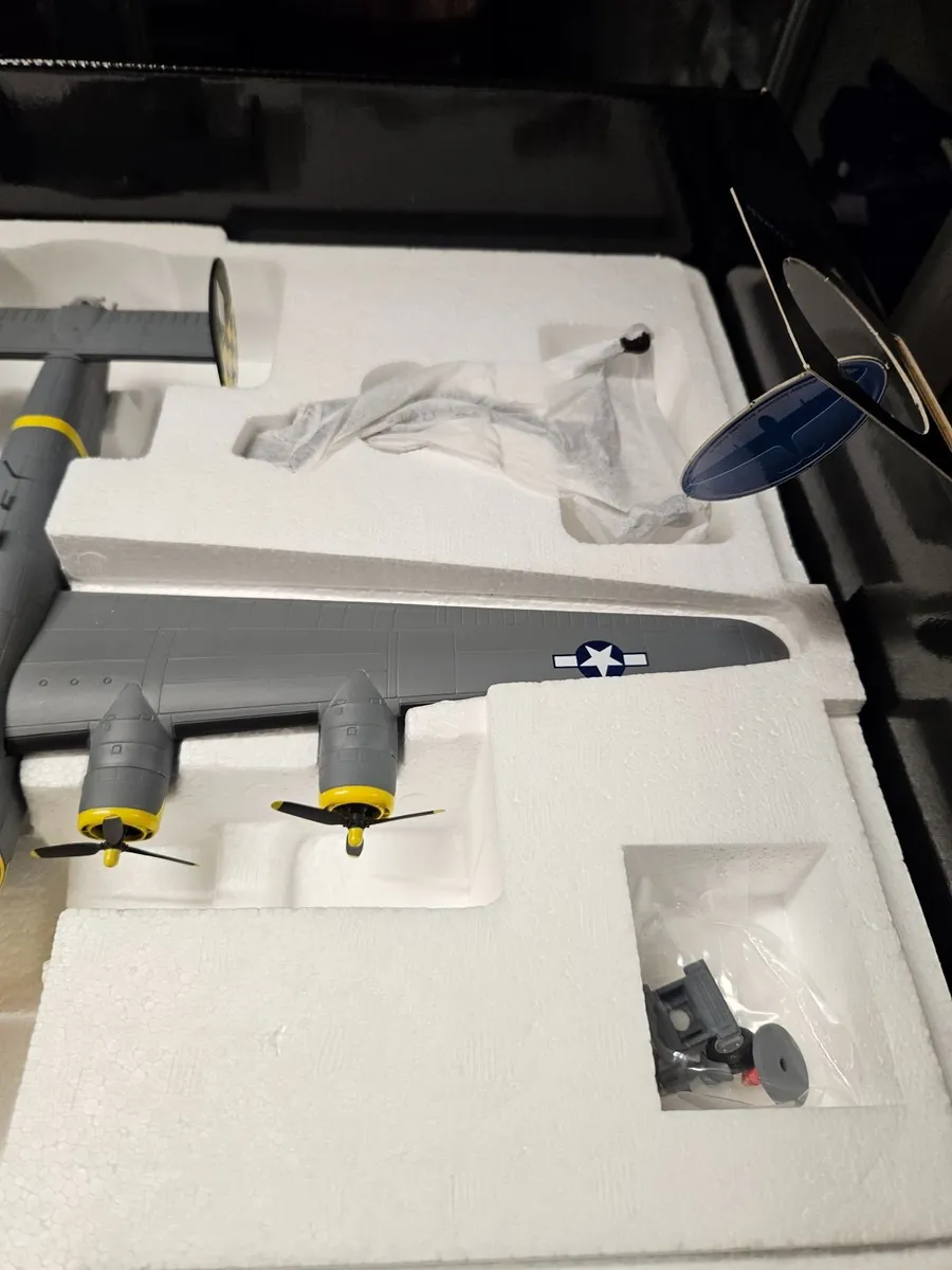 Corgi American B24 Liberator Bomber - Image 4