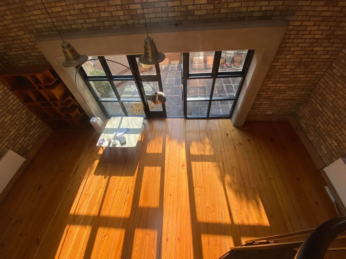Extra Wide & Long Vintage Pine Floorboards - 34m2 - Image 4