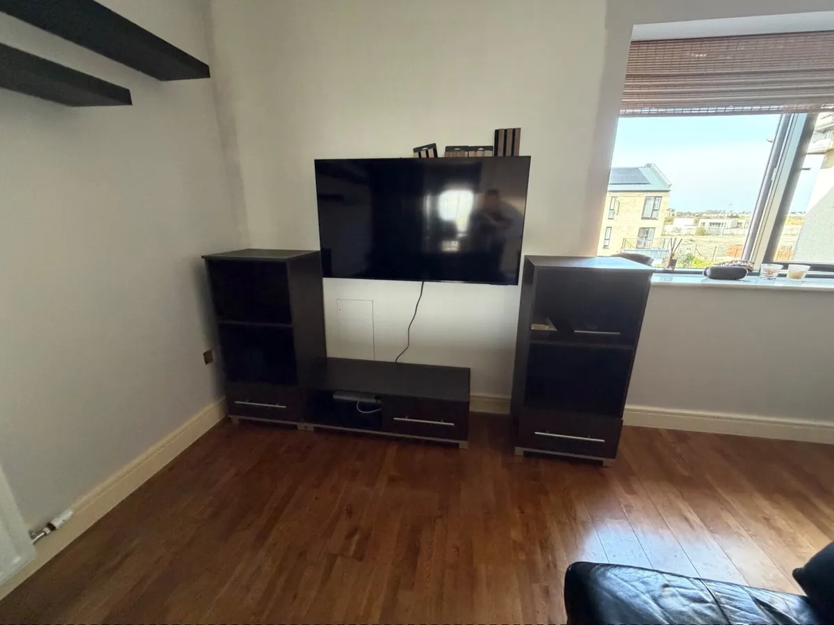 TV Units - Image 2