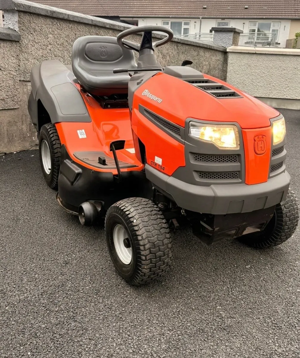 Husqvarna ride on lawnmower - Image 2