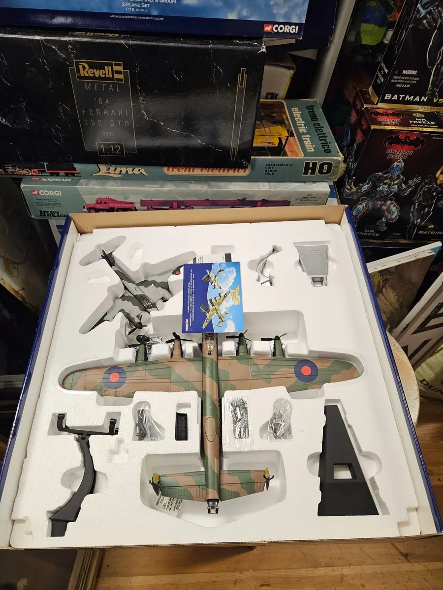 Corgi British WW2 RAF Lancaster & Mosquito - Image 1