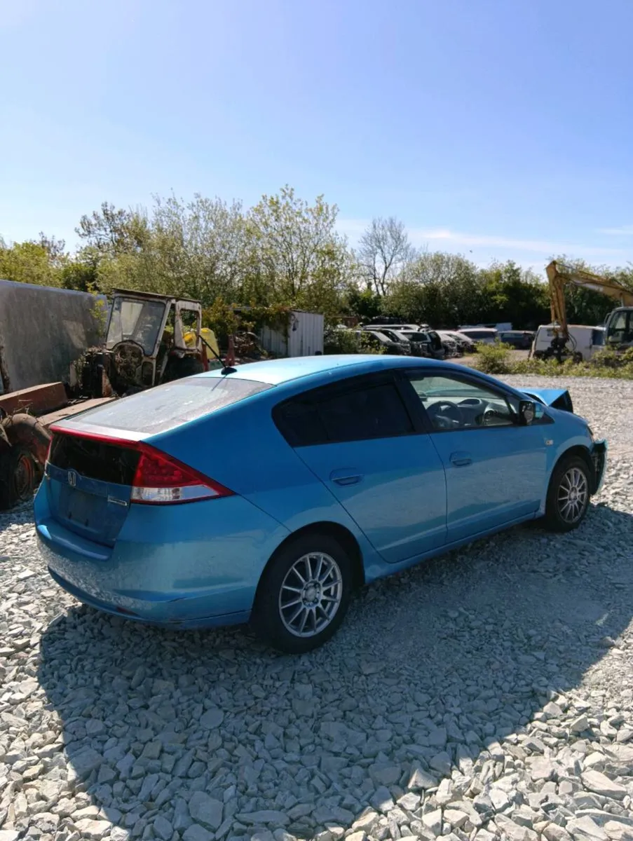 Breaking Honda insight 2010 hybrid - Image 1