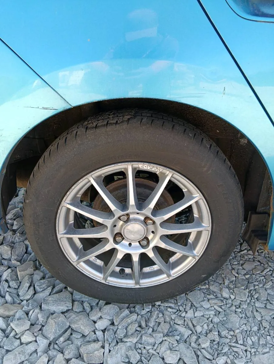 Breaking Honda insight 2010 hybrid - Image 2