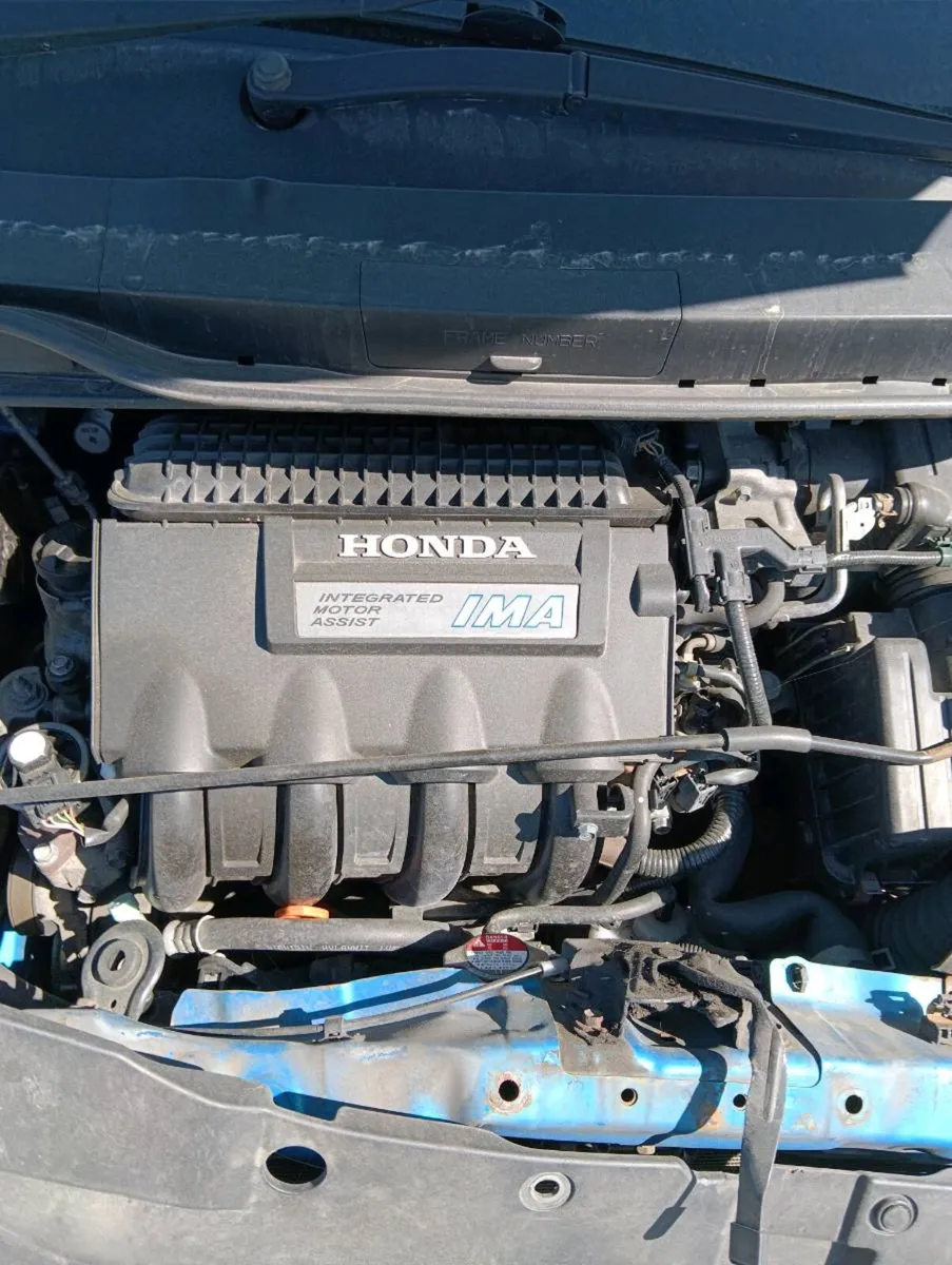 Breaking Honda insight 2010 hybrid - Image 4