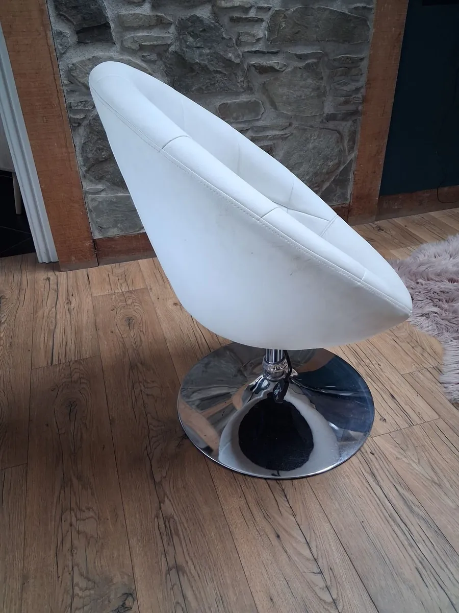 White Leather Swivel Chair - Image 2