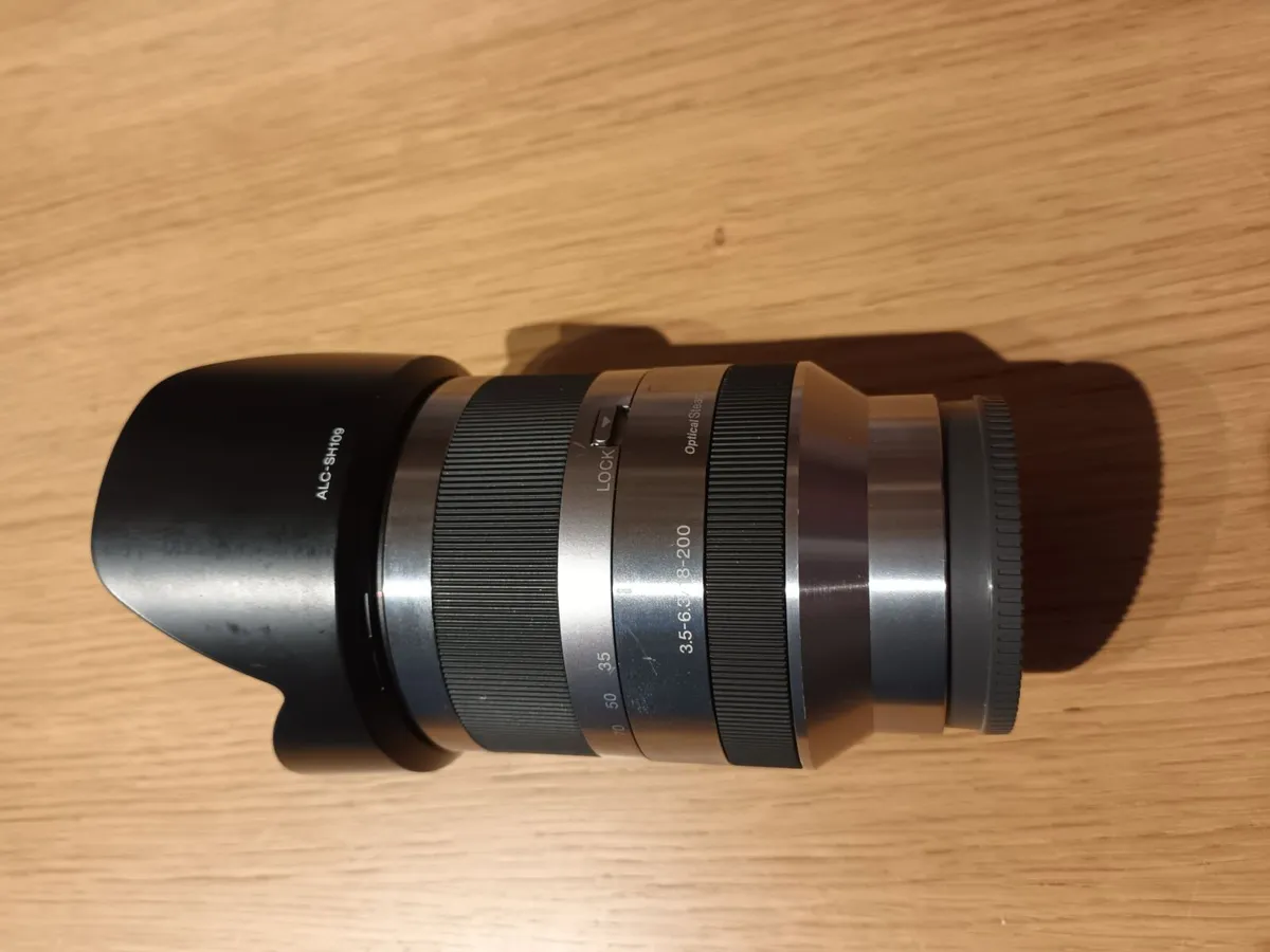 Sony 18 - 200 Zoom Lens - E Mount - Image 1