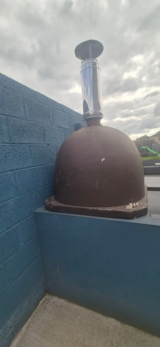 Wood Fire Pizza Oven - Image 3