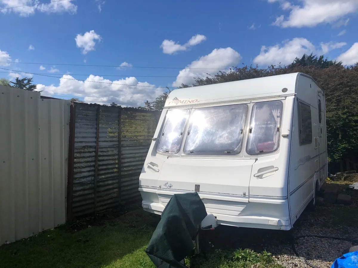 Lightweight Abbey Domino Caravan - Image 2