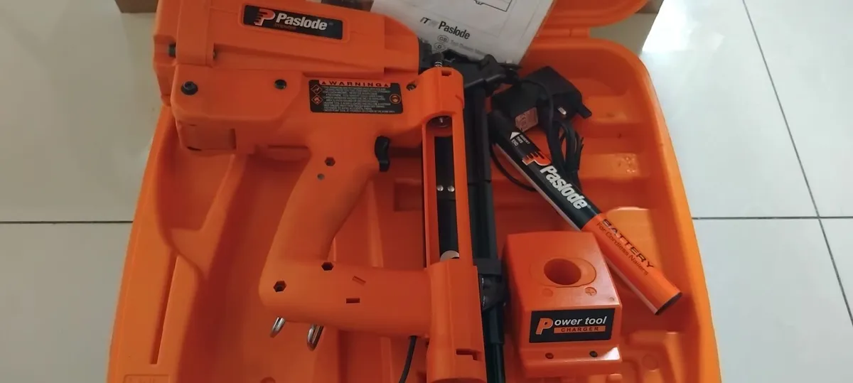 Paslode 16 Gauge 1/2" Crown Stapler - Image 1