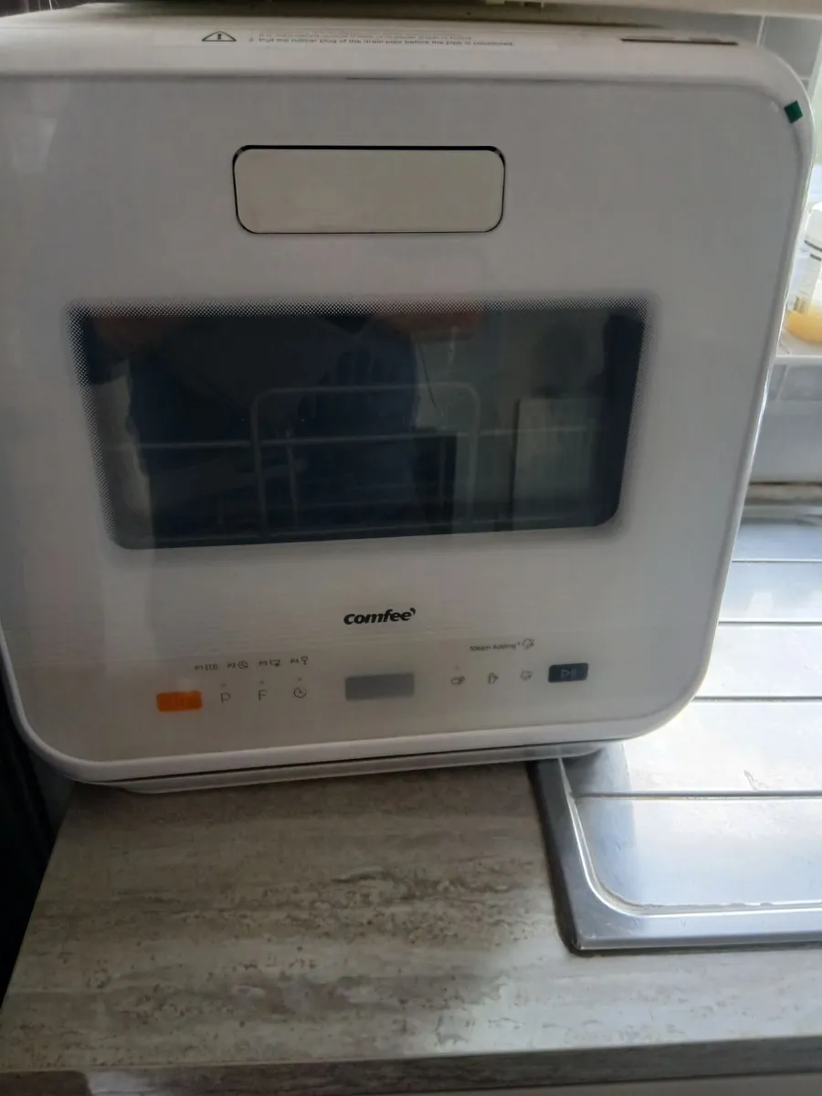 Dish washer