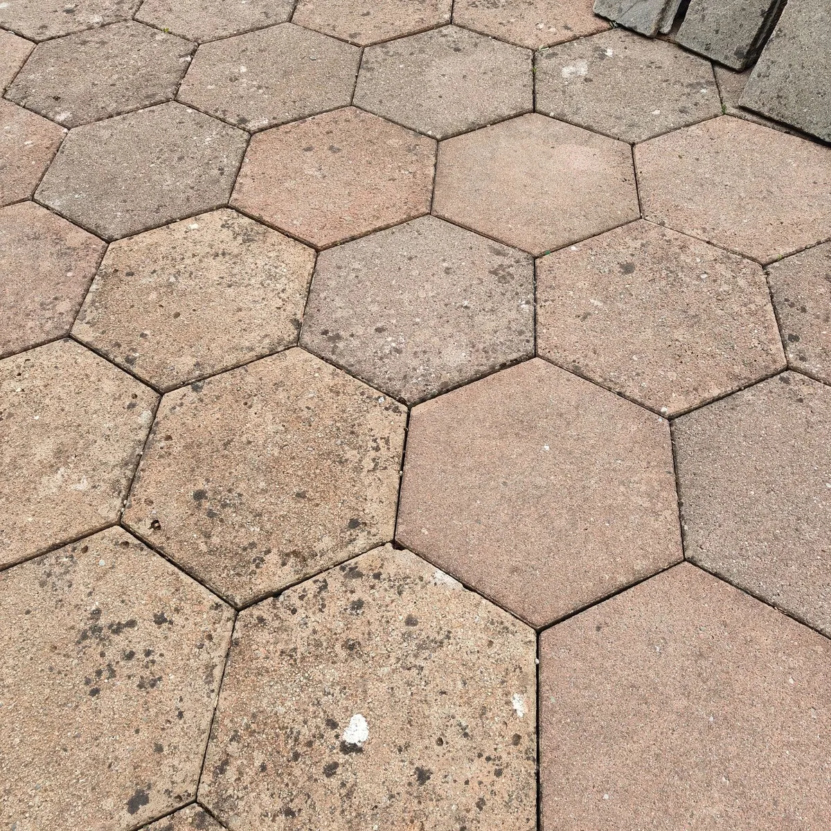 Patio slabs - Image 1