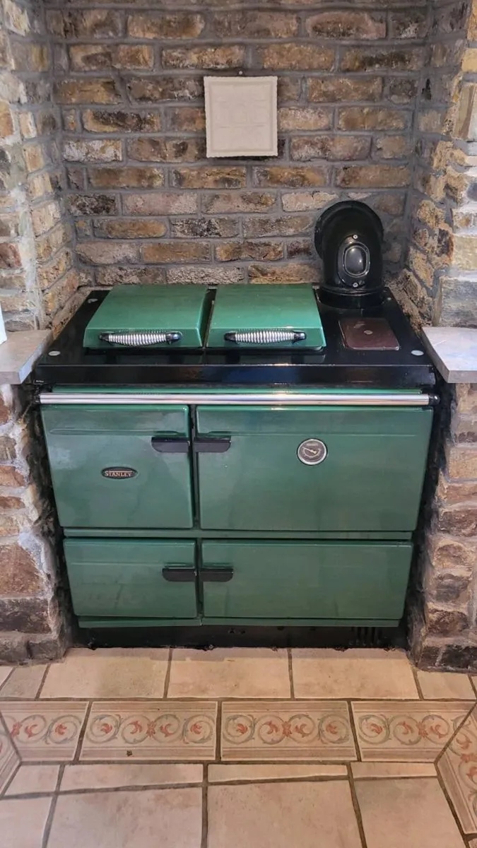 Stanley oil range and cooker