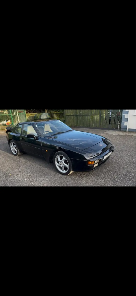Porsche 944 - Image 4