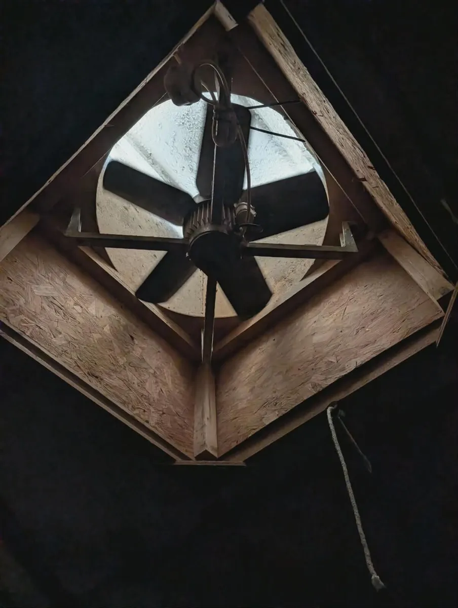 Agricultural extractor fans - Image 2
