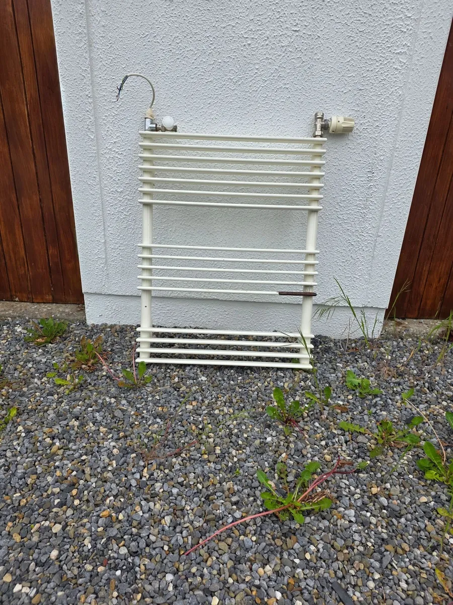 Salamander Pump and Towel Rails - Image 4